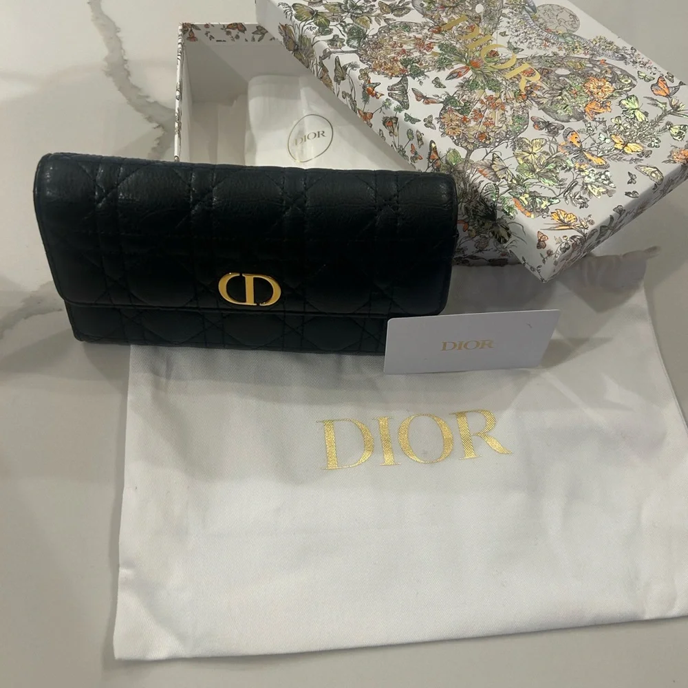 Dior chic wallet